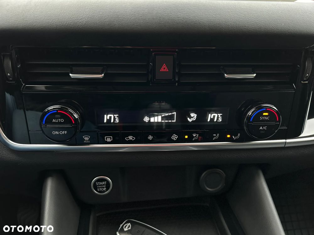 Nissan Qashqai 1.3 DIG-T MHEV N-Connecta - 32