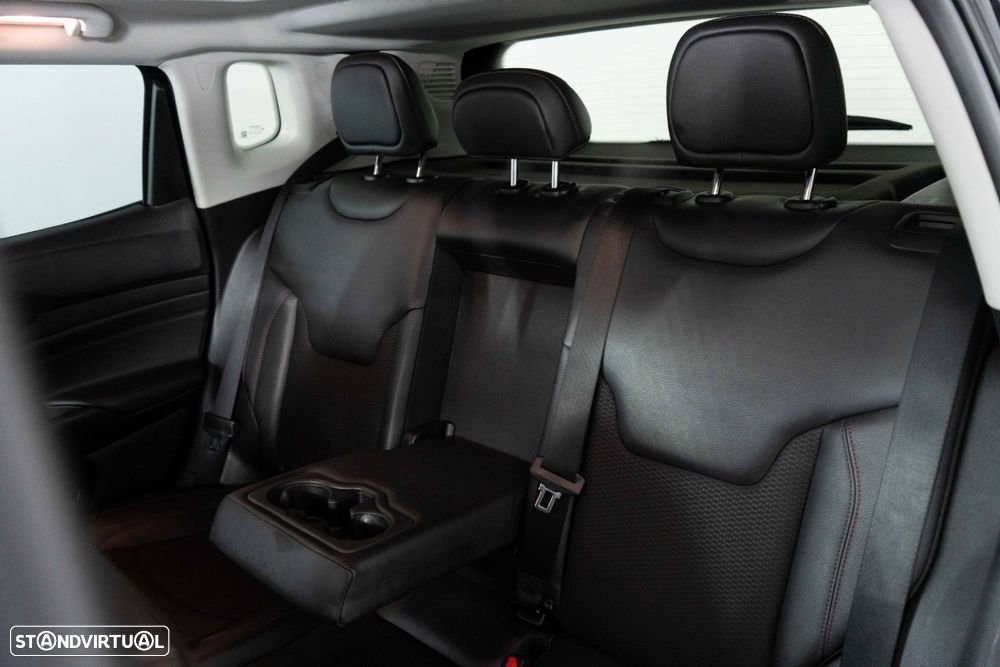 Jeep Compass 1.3 TG Trailhawk - 11