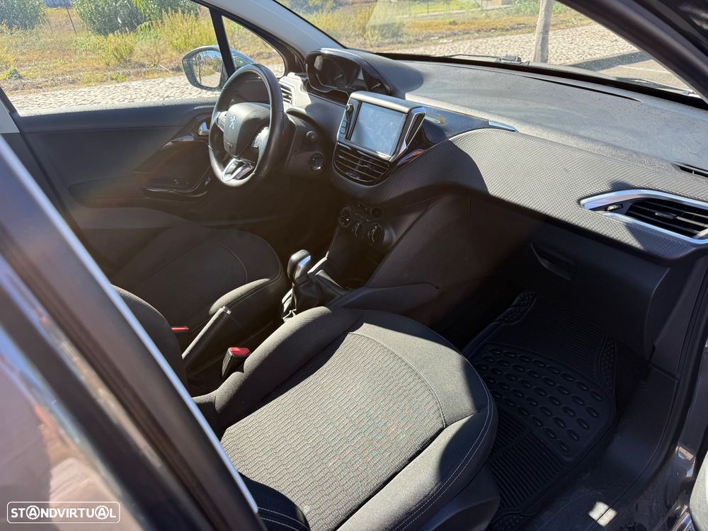 Peugeot 208 1.2 PureTech Style - 6