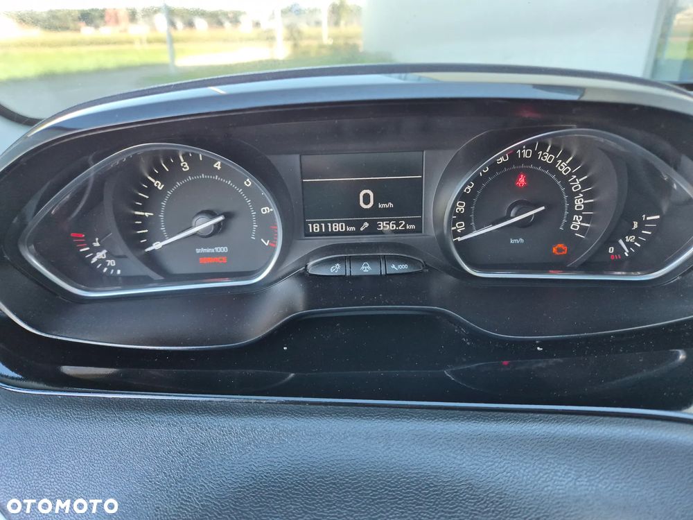 Peugeot 208 1.2 PureTech Active - 18