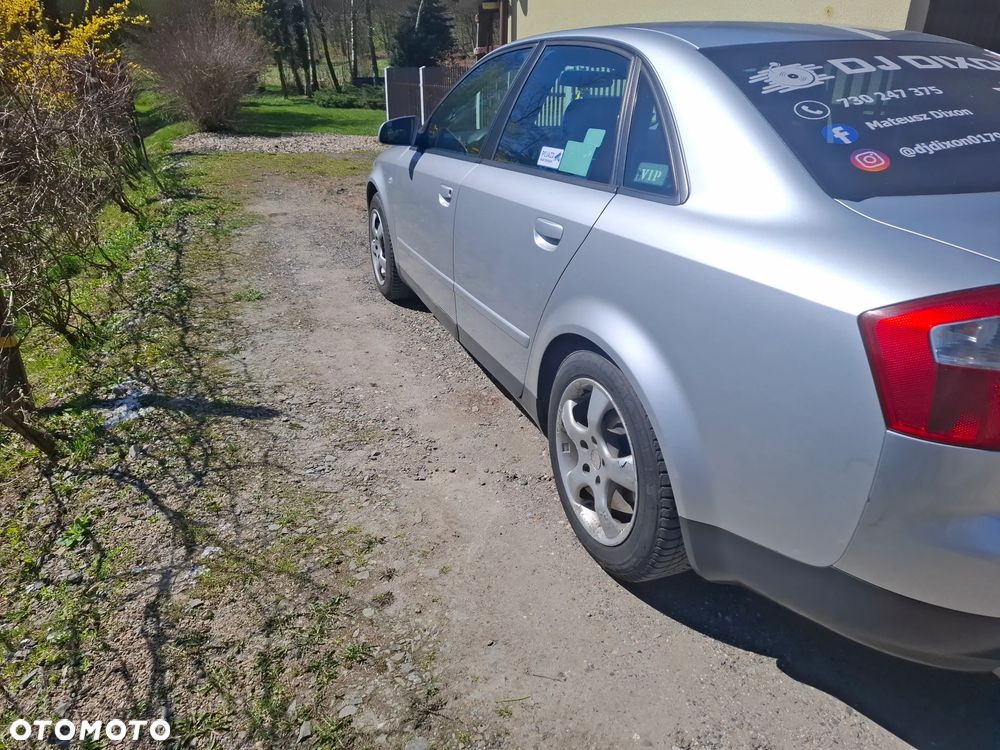 Audi A4 Limousine - 8