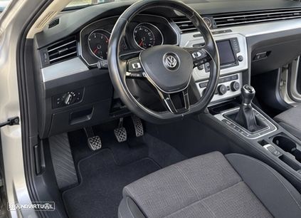 VW Passat Variant 1.6 TDI BlueMotion - 10