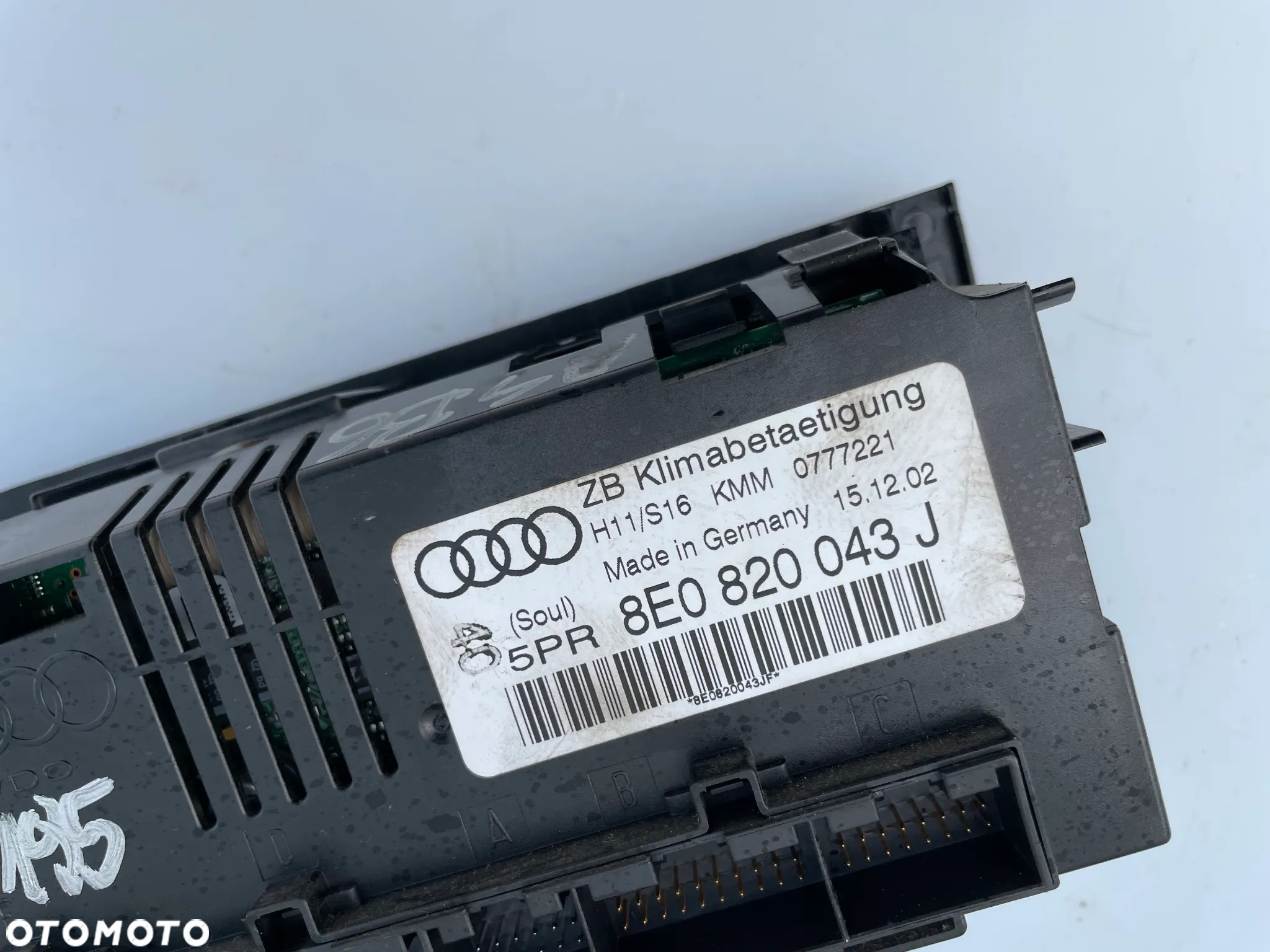 Panel nawiewu klimatyzacji Audi A4 B6 8E0820043J - 4