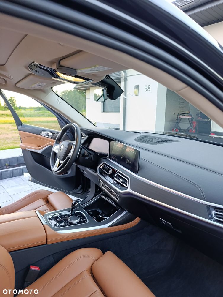 BMW X7 xDrive40i - 18