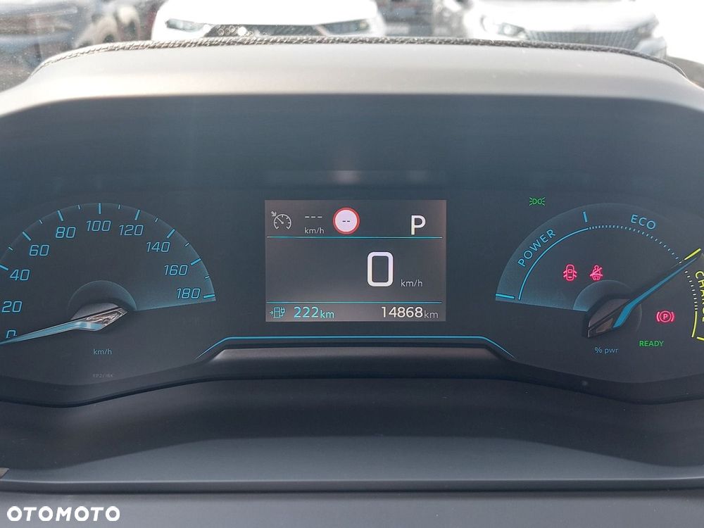 Peugeot 208 - 23
