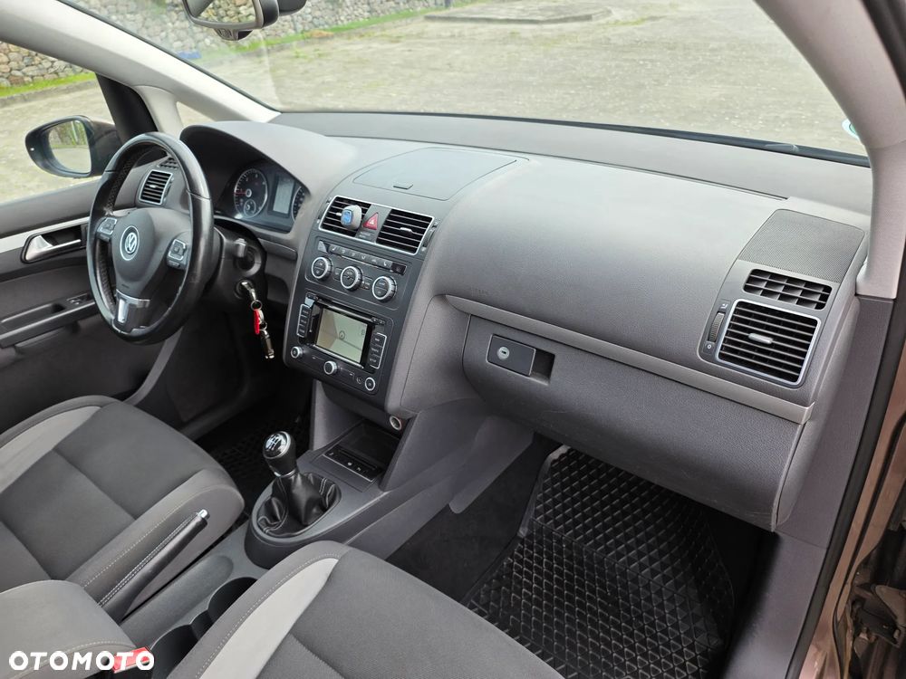 Volkswagen Touran 1.6 TDI DPF Life - 14
