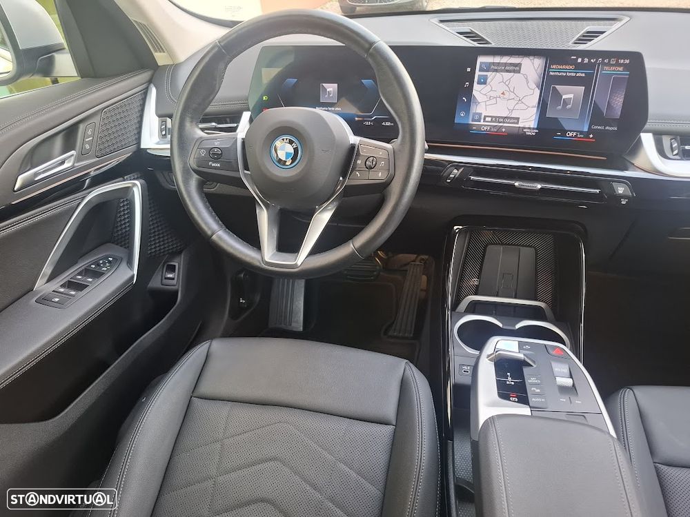 BMW iX1 xDrive30 xLine - 9