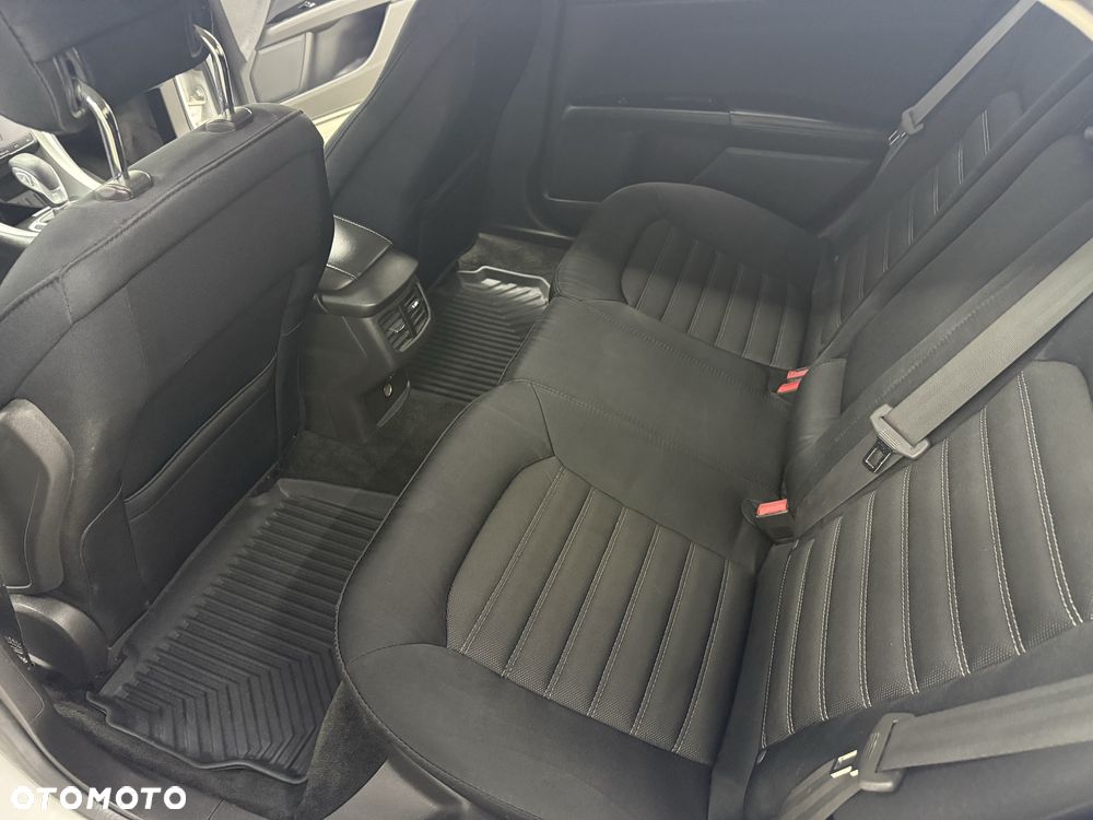 Ford Mondeo - 8