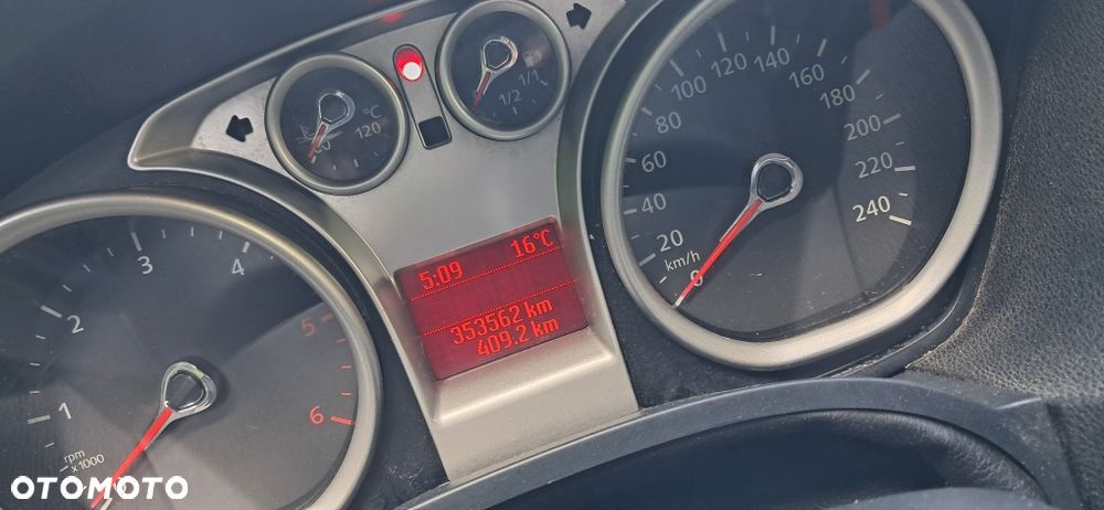 Ford Kuga - 4