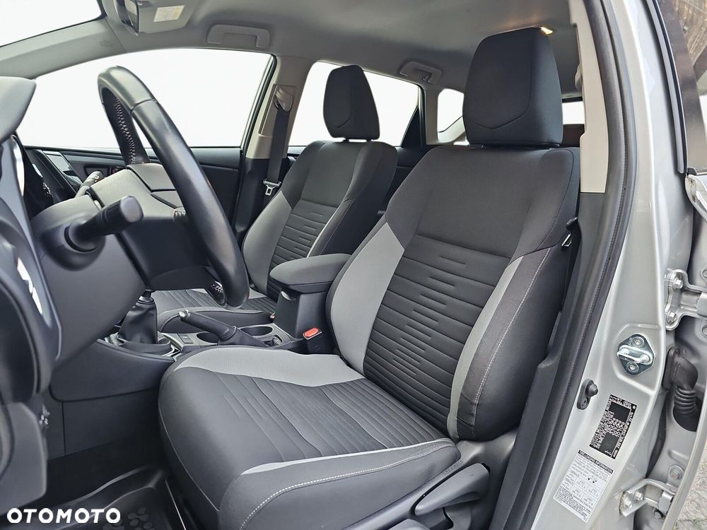 Toyota Auris 1.6 Active - 9