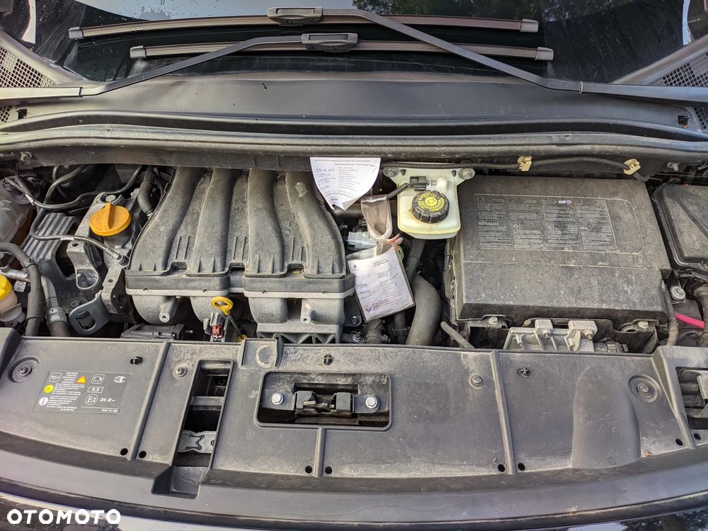 Renault Scenic 2.0 16V Bose Edition CVT - 15
