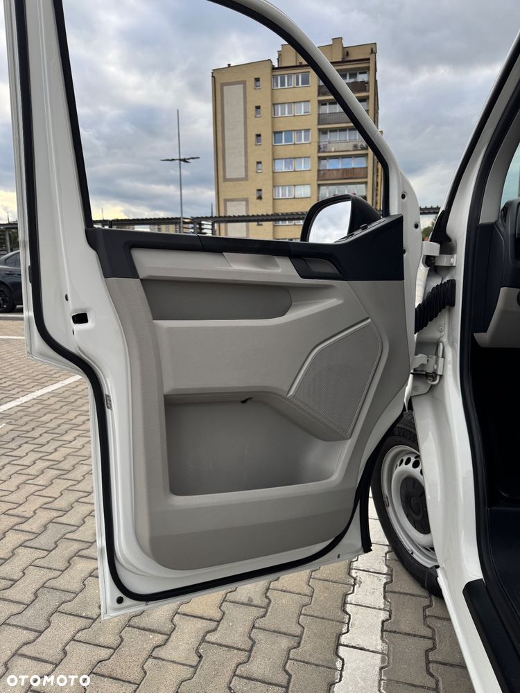 Volkswagen Transporter - 22