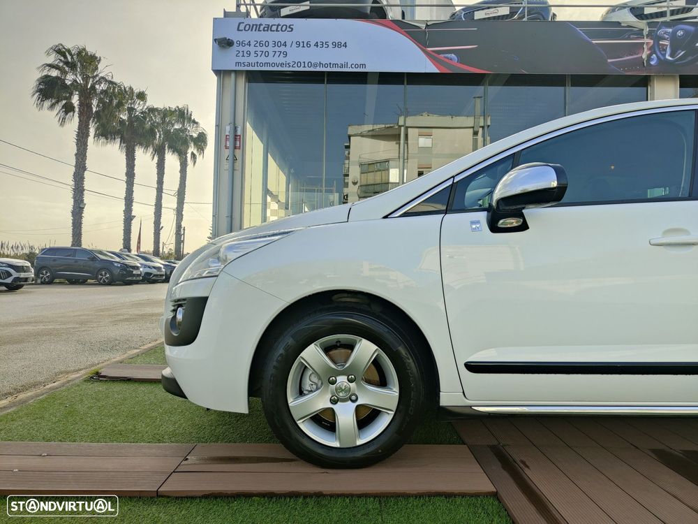 Peugeot 3008 2.0 HDi Hybrid4 - 10