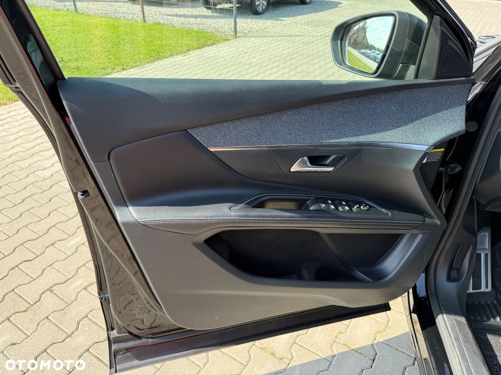 Peugeot 5008 1.6 PureTech GT S&S EAT8 - 17
