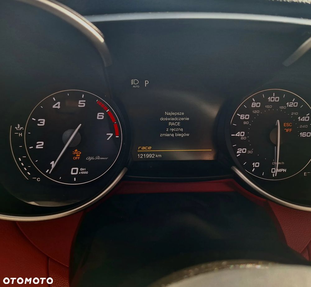 Alfa Romeo Giulia 2.0 Turbo 16V AT8-Q4 Veloce Ti - 4