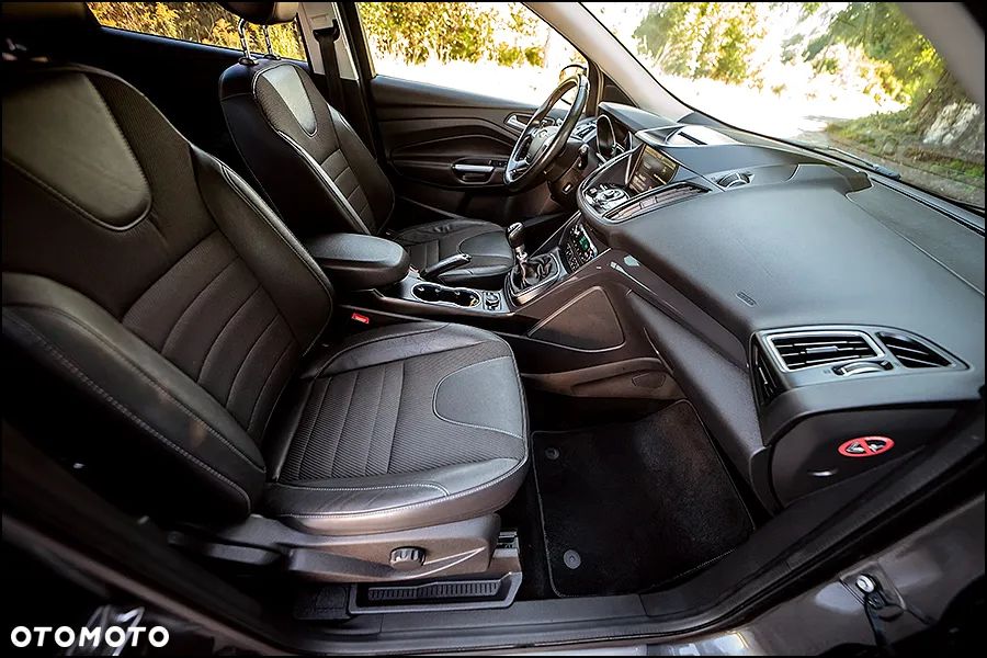 Ford Kuga - 33