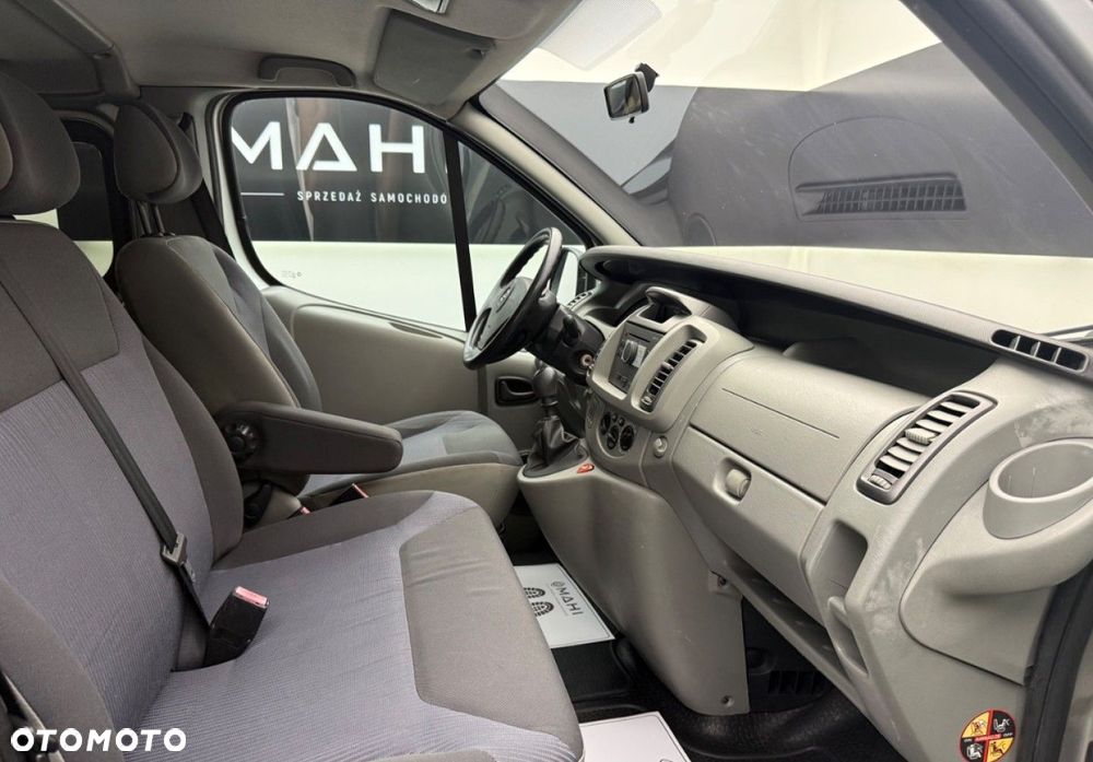 Opel Vivaro - 22