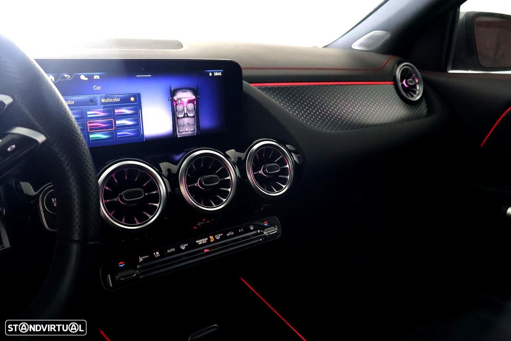 Mercedes-Benz EQA 300 4Matic AMG Line - 15