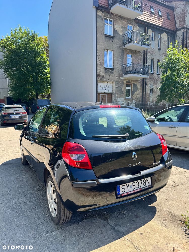 Renault Clio 1.2 16V Dynamique - 4