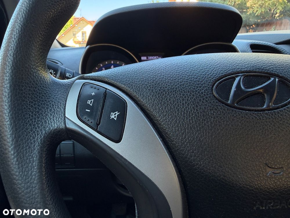Hyundai i30 1.6 Comfort - 10