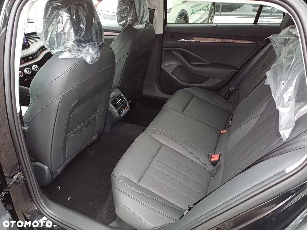 Skoda Superb 2.0 TDI SCR 4x4 L&K DSG - 25