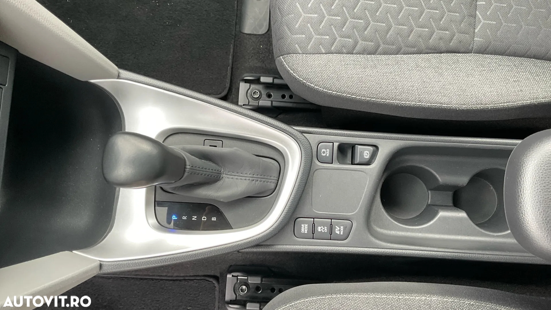 Toyota Yaris Cross Hybrid 116 1.5 VVT-i Business Edition - 8
