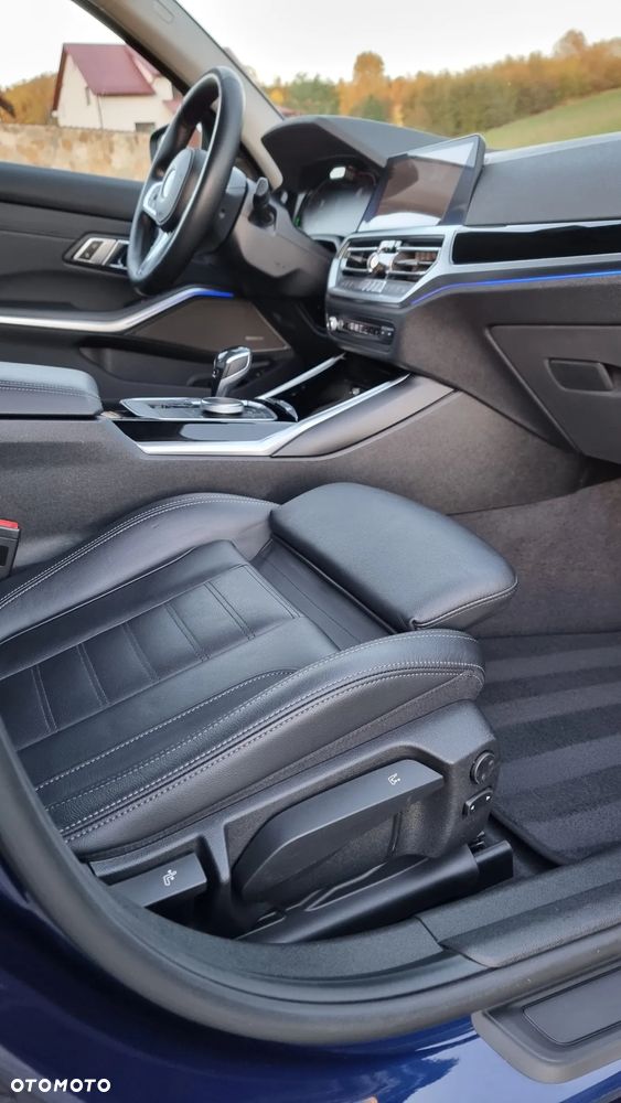 BMW Seria 3 320d - 39