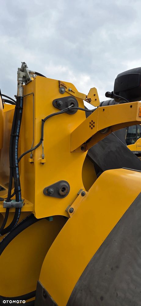 Volvo <<Volvo L90F, tylko 9400Mtg oryginał! Serwis Volvo Niemcy! Waga! sprowadzona>> - 26