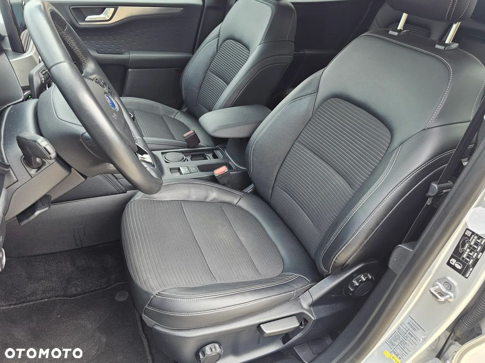 Ford Kuga - 9