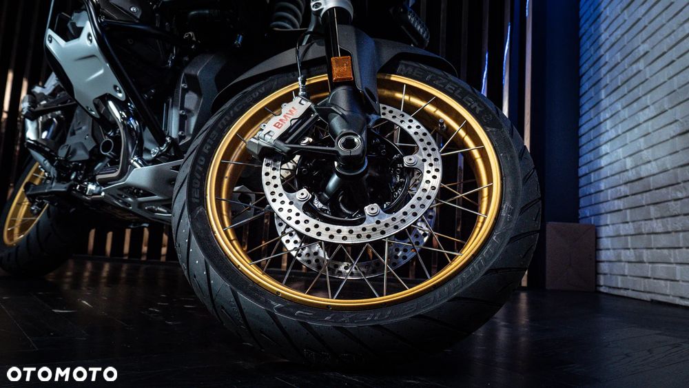 BMW R - 9