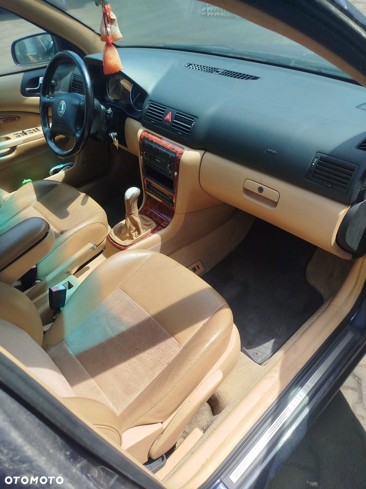 Skoda Octavia 1 na części - 3