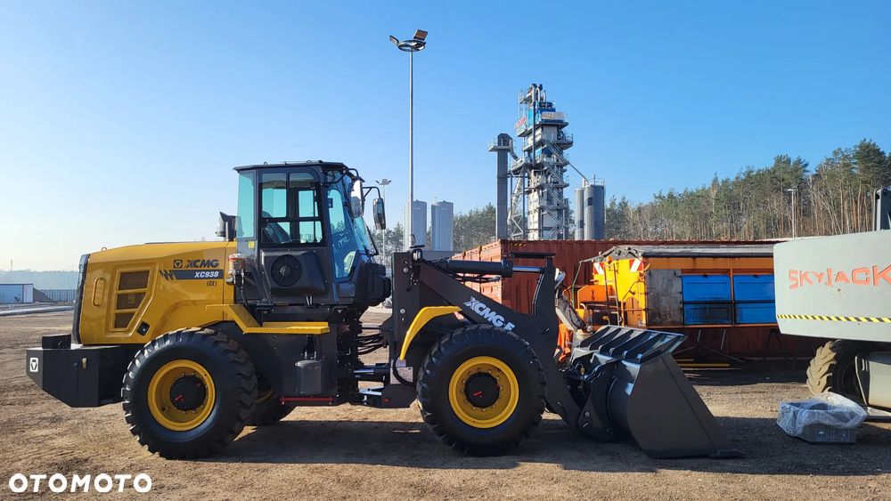 Fadroma Ładowarka kołowa XCMG XC938E - 18