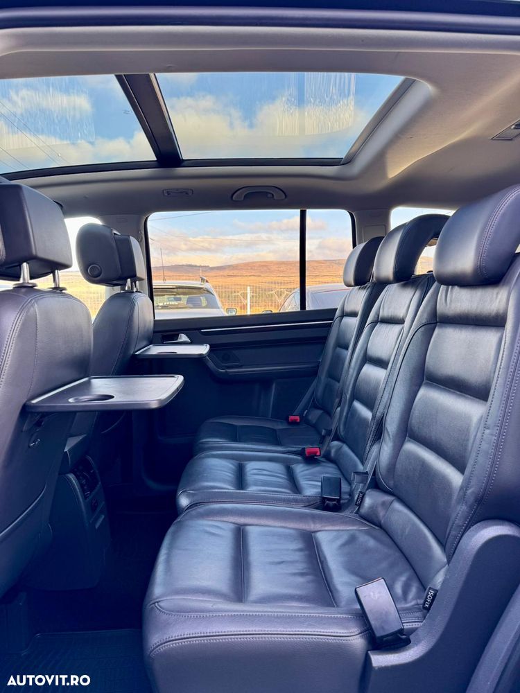 Volkswagen Touran 1.6 TDI DSG Highline - 8