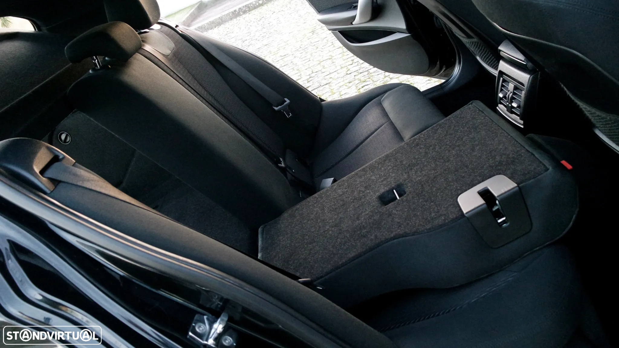 BMW 118 d Pack M - 52
