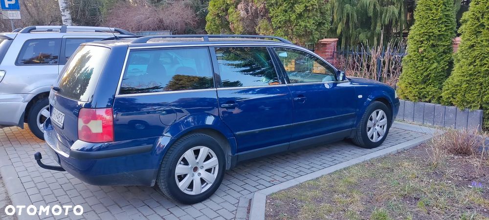 Volkswagen Passat 1.6 Basis - 4