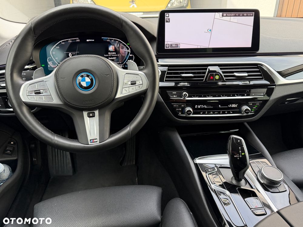 BMW Seria 5 530e PHEV M Sport - 6