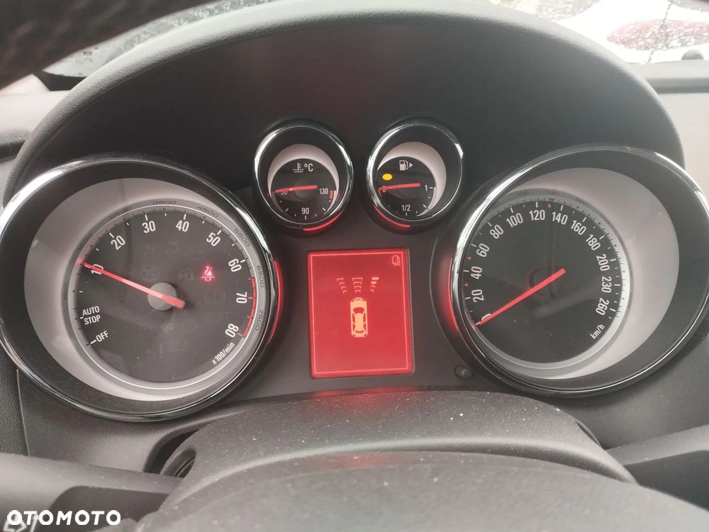 Opel Astra 1.4 Turbo Active - 11