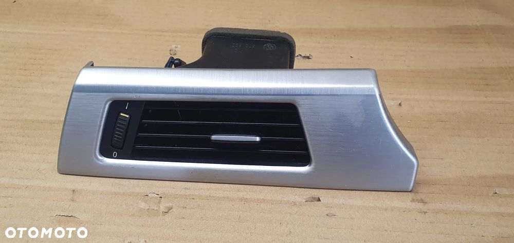 Kratka nawiewu powietrza lewa BMW 3 E90 E91 9130459 - 1