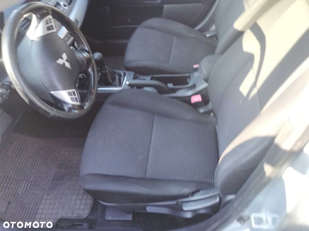 Mitsubishi Lancer - 4
