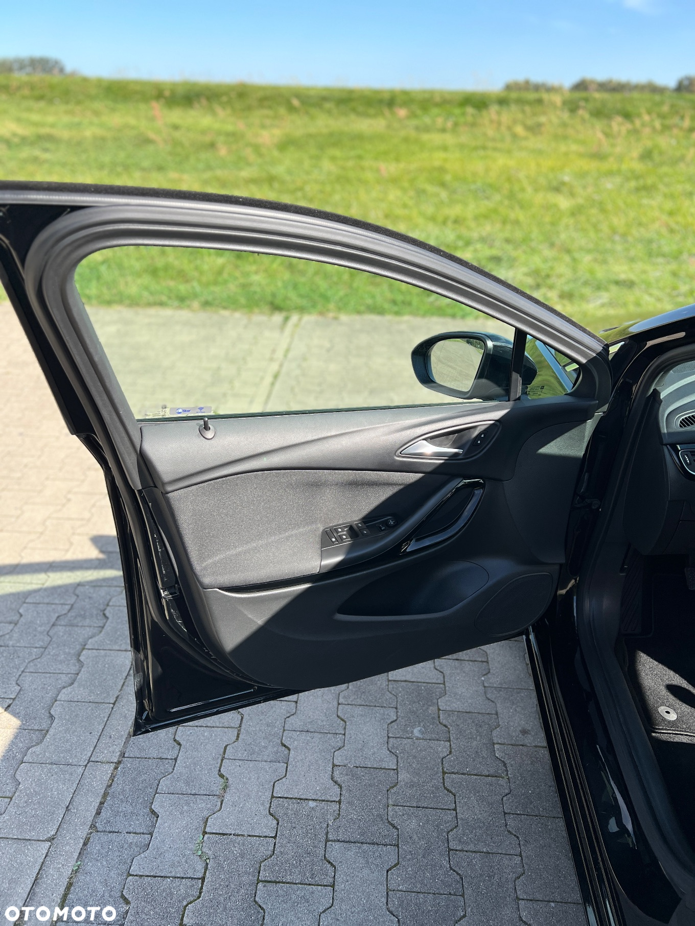 Opel Astra V 1.4 T Elite S&S - 17