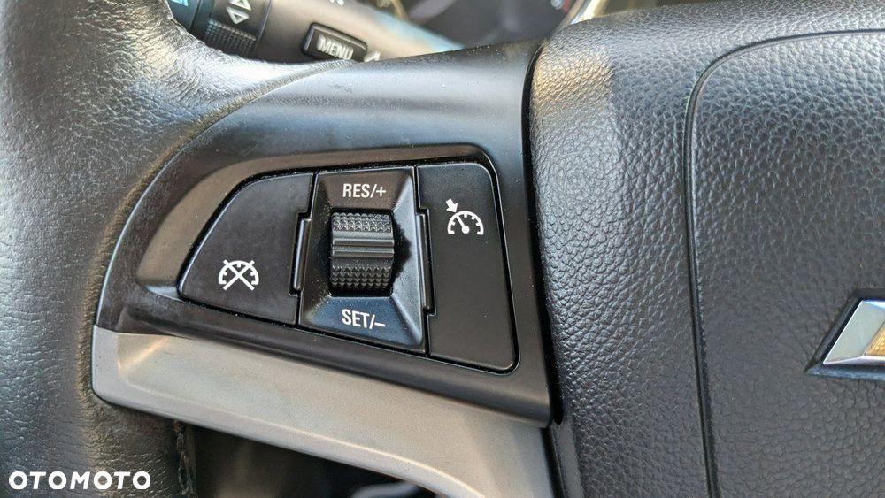 Chevrolet Cruze - 26