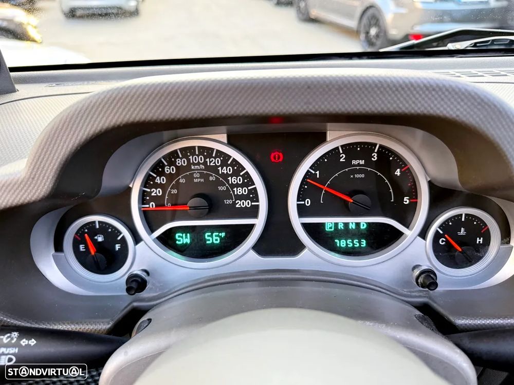 Jeep Wrangler 2.8 CRD ATX Sport - 13