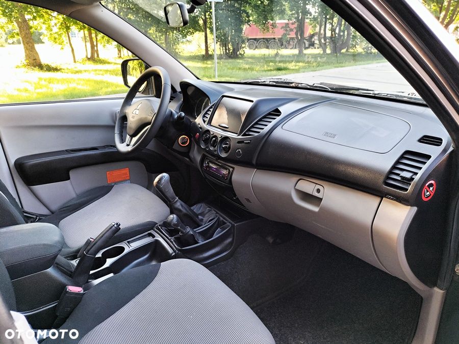 Mitsubishi L200 Pick Up 4x4 Intense Double Cab - 17