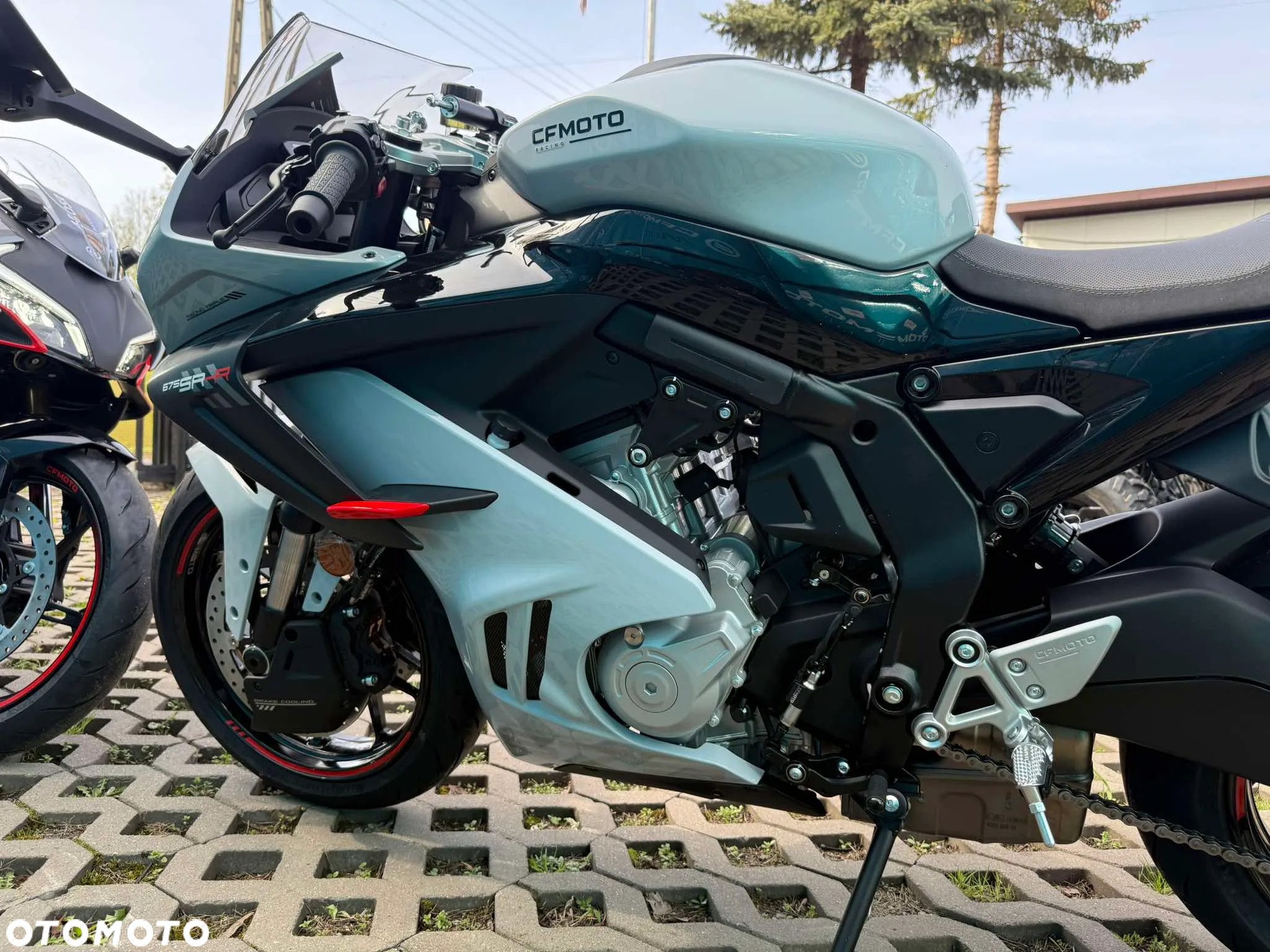 CFMoto SR - 7