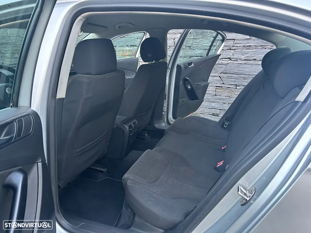 VW Passat 1.9 TDi Confortline - 16
