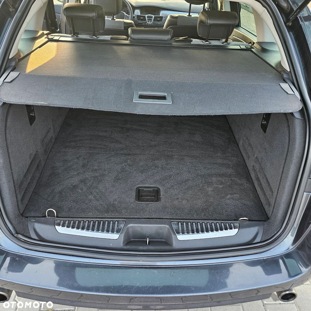Renault Laguna dCi 180 FAP GT - 17