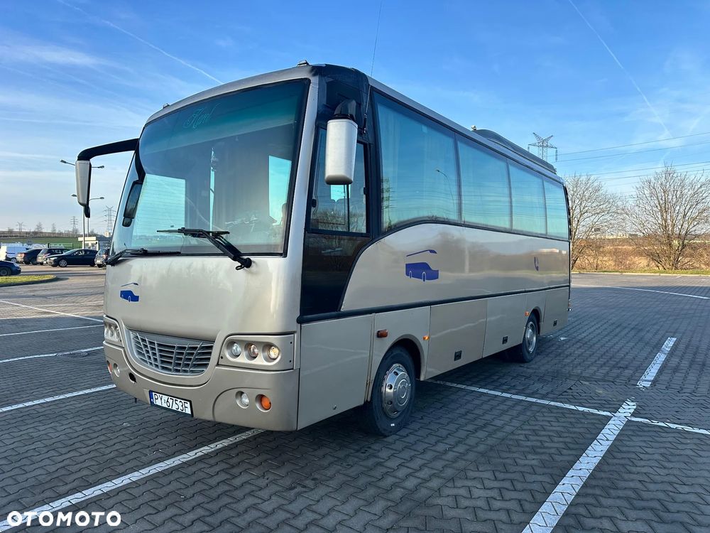 Isuzu Tourquise - 18