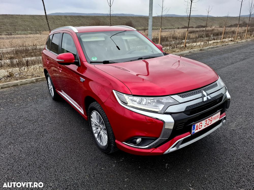 Mitsubishi Outlander PHEV 2.4 L 4X4 Instyle+ - 4