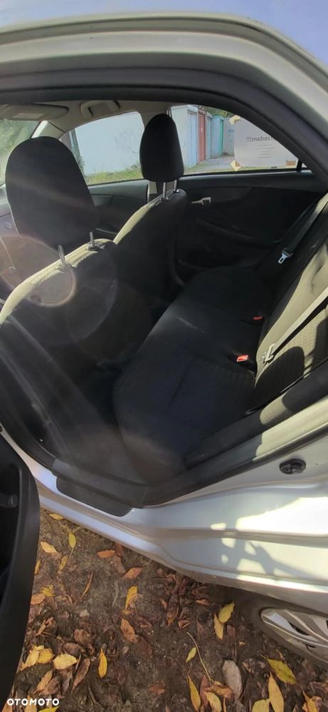 Toyota Corolla 1.6 VVT-i Luna - 6