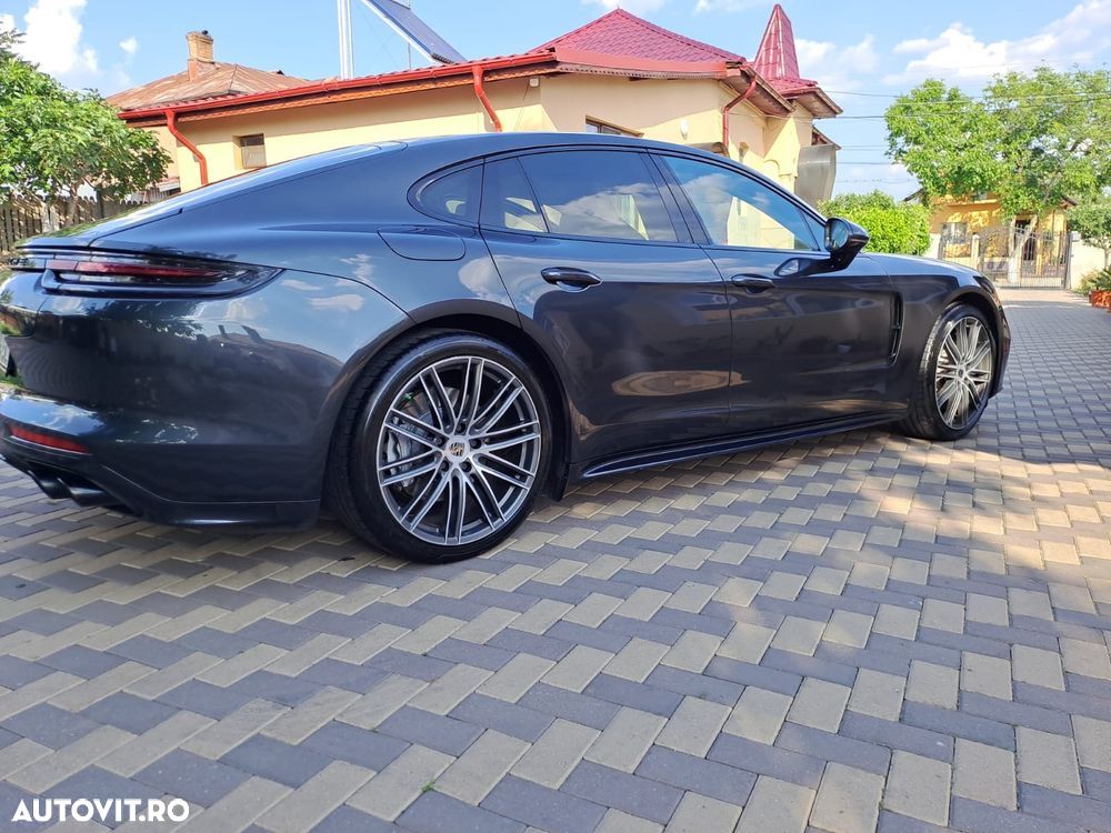 Porsche Panamera 4S E-Hybrid - 1